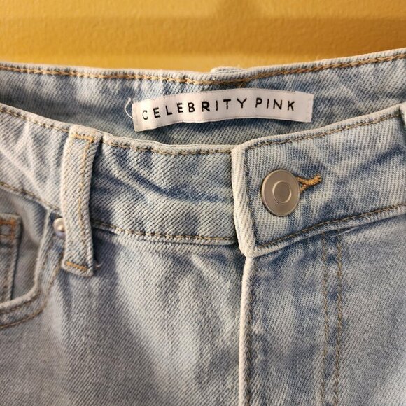NWT Celebrity Pink Distressed Jeans - Picture 6 of 7